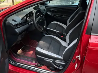 Toyota Yaris L