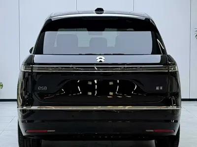 Nio ES8