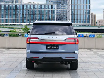 Lincoln Navigator