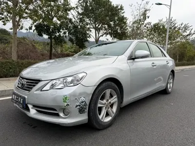 Toyota Reiz