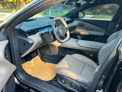 Lynk & Co Z10