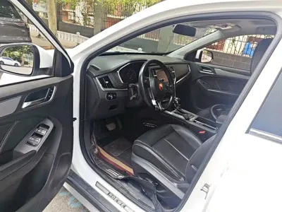 Roewe RX5