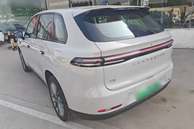 Leapmotor C10