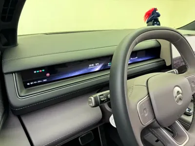 Nio ES8