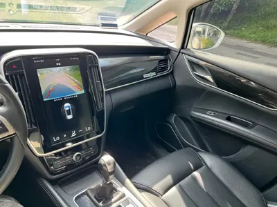 BYD MAX