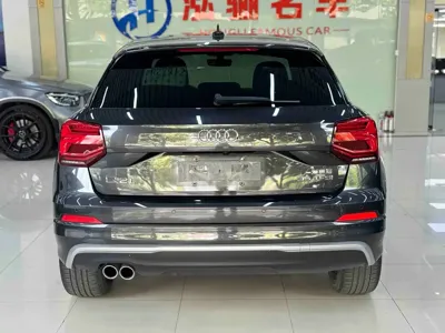 Audi Q2L