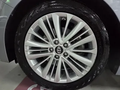 Hyundai Aslan