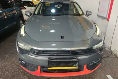 Lynk & Co 02