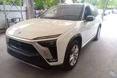 Nio ES8