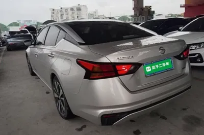 Nissan Teana