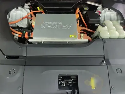 Nio ES8