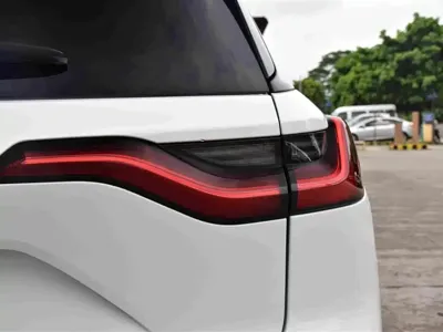 Nio ES8