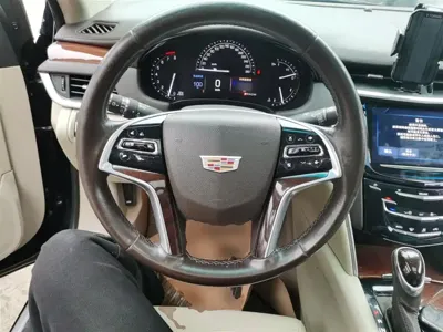 Cadillac XTS
