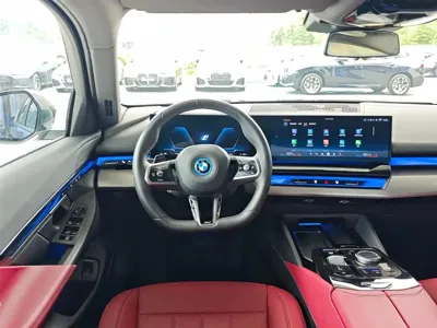 BMW i5