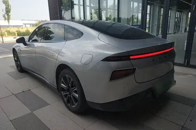 Xpeng P7