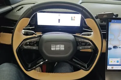 Geely Galaxy L6