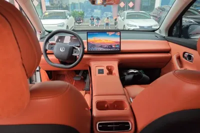 Leapmotor C10