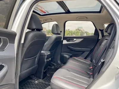 BAIC X7
