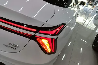 Hongqi H6