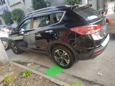 Dongfeng Aeolus AX7