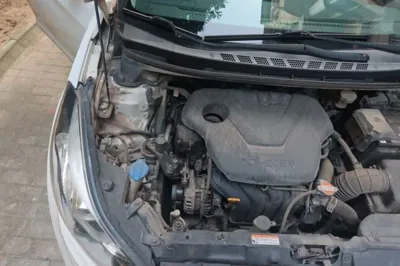 Hyundai Elantra (5th Generation