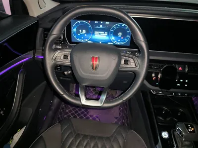Hongqi HS5