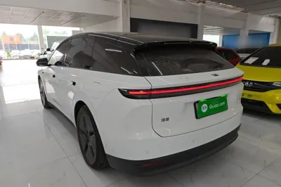 Li Auto Li Auto i6
