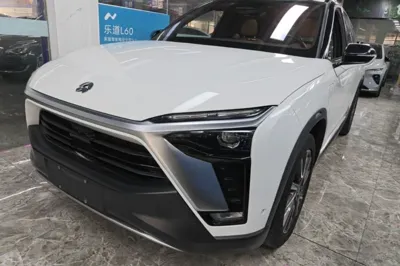 Nio ES8