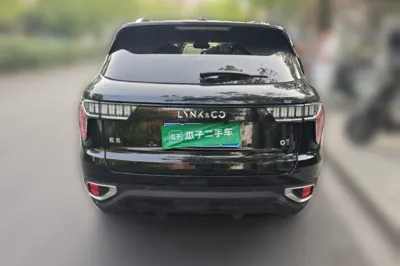 Lynk & Co 01