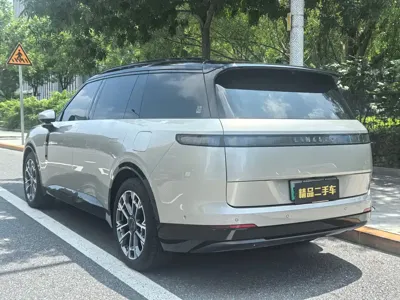Lynk & Co 领克900