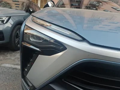 Nio ES8