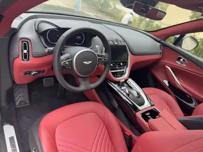Aston Martin DBX