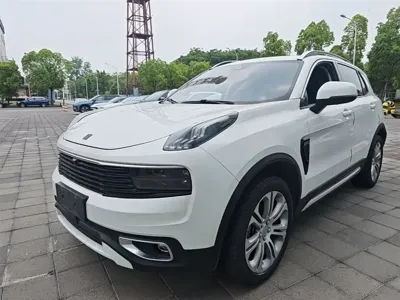 Lynk & Co 01