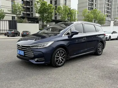 BYD MAX