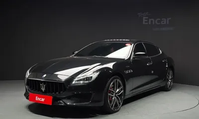 Maserati Quattroporte