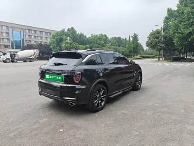Lynk & Co 01