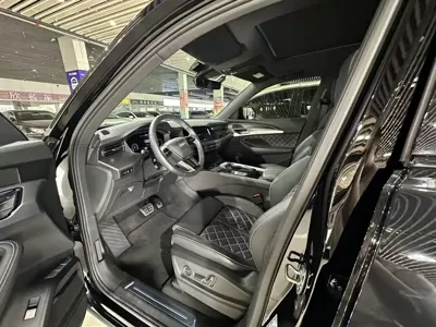Audi Q6