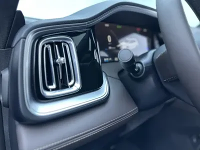 Geely Xingyue L