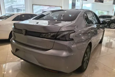 Peugeot 408