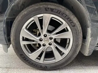 Infiniti JX