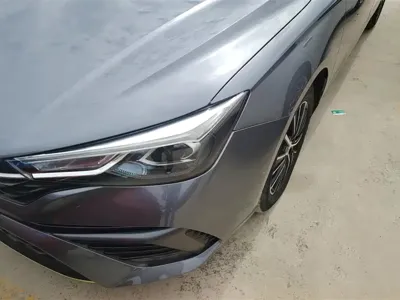 Roewe i5