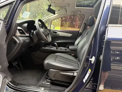 BYD MAX