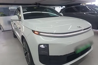 Li Auto L6