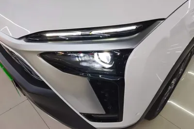 Nio ES8
