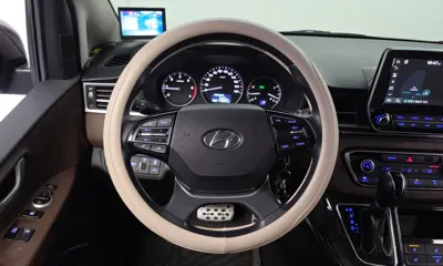 Hyundai Starex