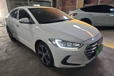 Hyundai Elantra (6th Generation
