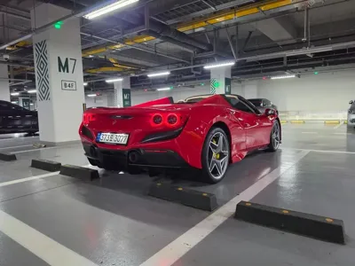 Ferrari F8
