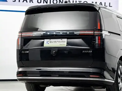 Volvo EM90