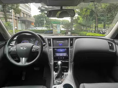 Infiniti Q50L