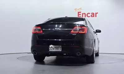 Ford Taurus